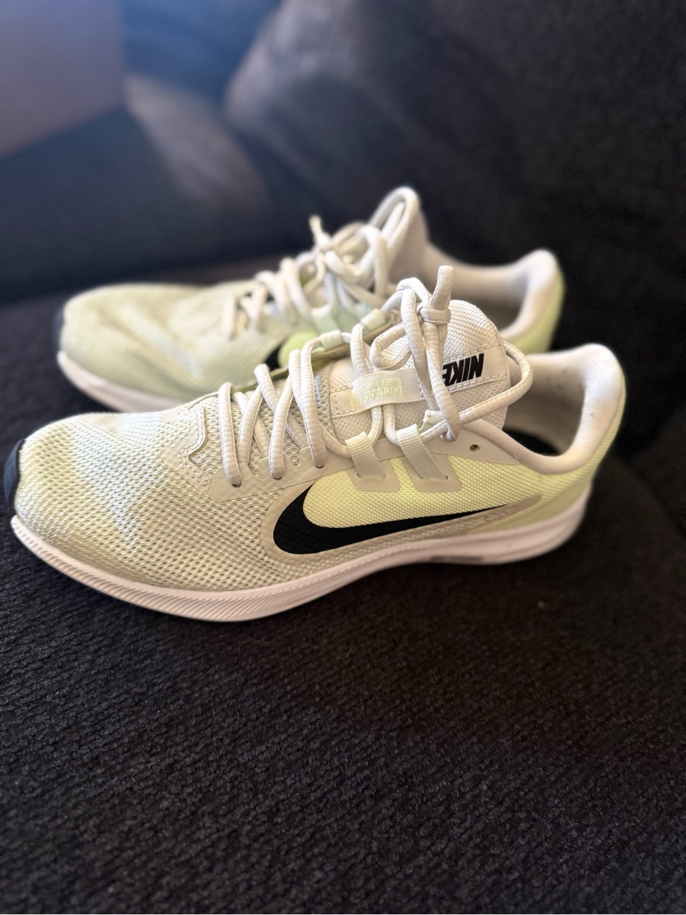 Nike Women’s light green Sneakers